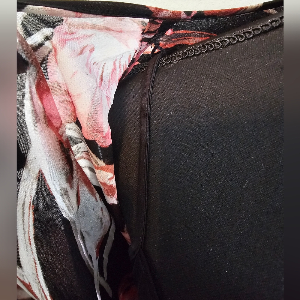 Floral Blouse - Picture 4 of 6